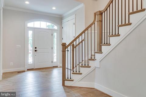 6208 Kellogg Dr, Mclean, VA 22101 photo 3