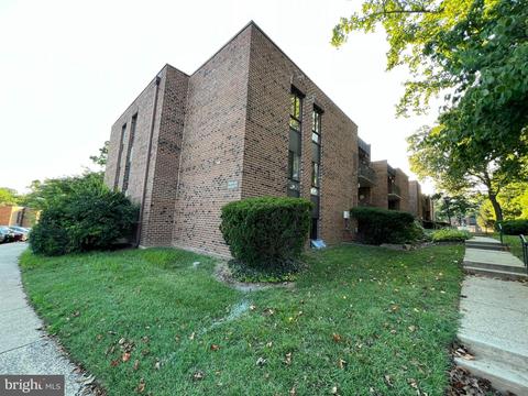 7806 Dassett Ct #T1, Annandale, VA 22003