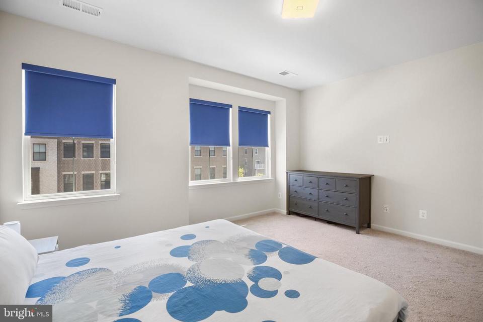  3084 Alan Shepard St, Herndon, VA 20171 photo 26