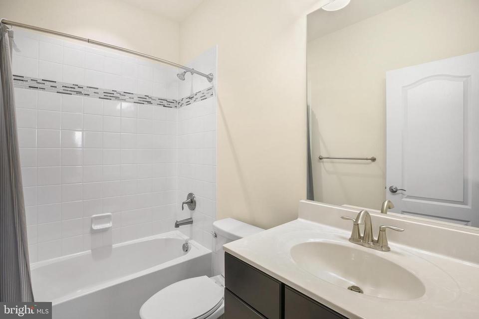  3084 Alan Shepard St, Herndon, VA 20171 photo 43