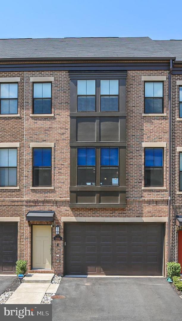  3084 Alan Shepard St, Herndon, VA 20171 photo 5