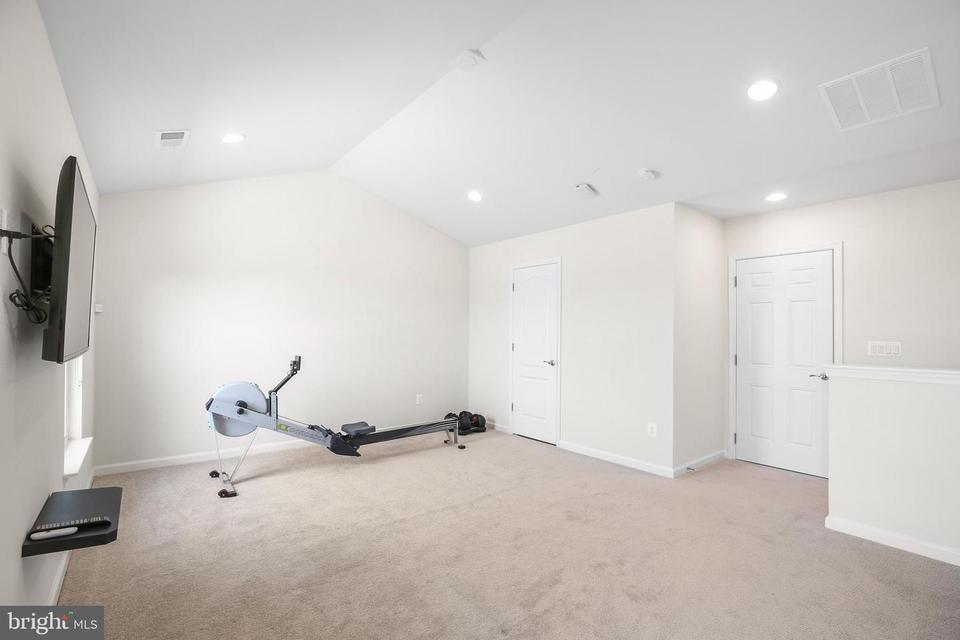  3084 Alan Shepard St, Herndon, VA 20171 photo 39