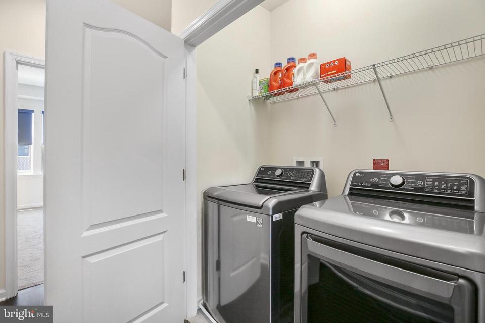  3084 Alan Shepard St, Herndon, VA 20171 photo 36