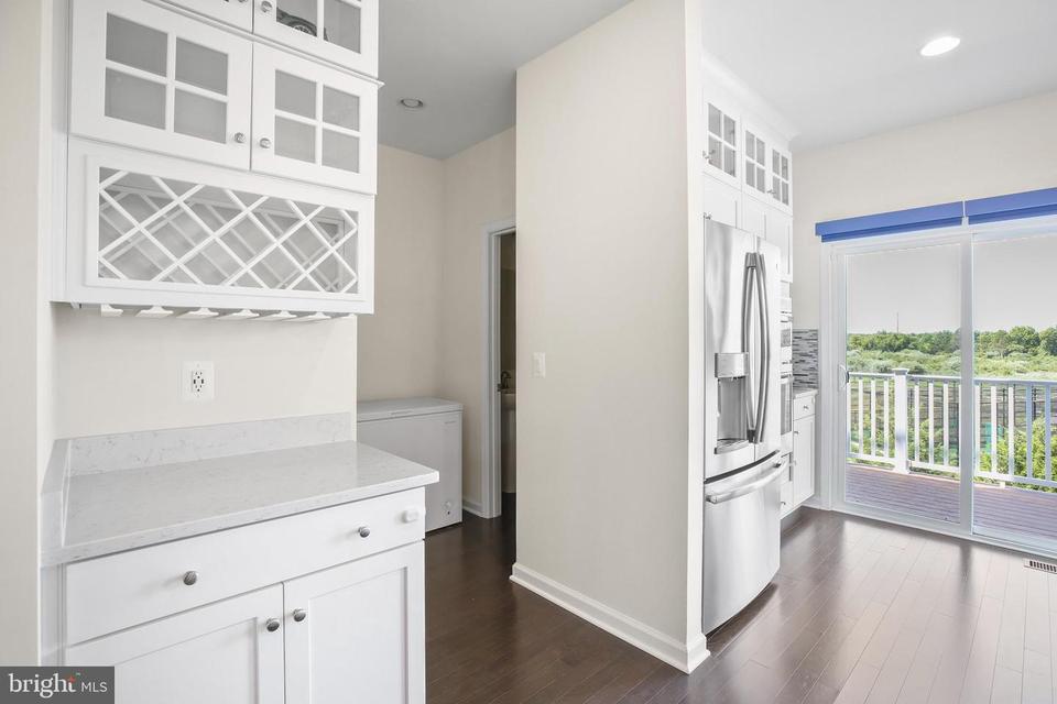  3084 Alan Shepard St, Herndon, VA 20171 photo 7
