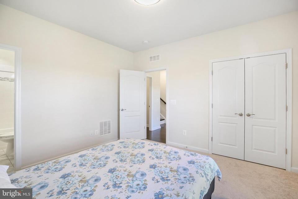  3084 Alan Shepard St, Herndon, VA 20171 photo 35