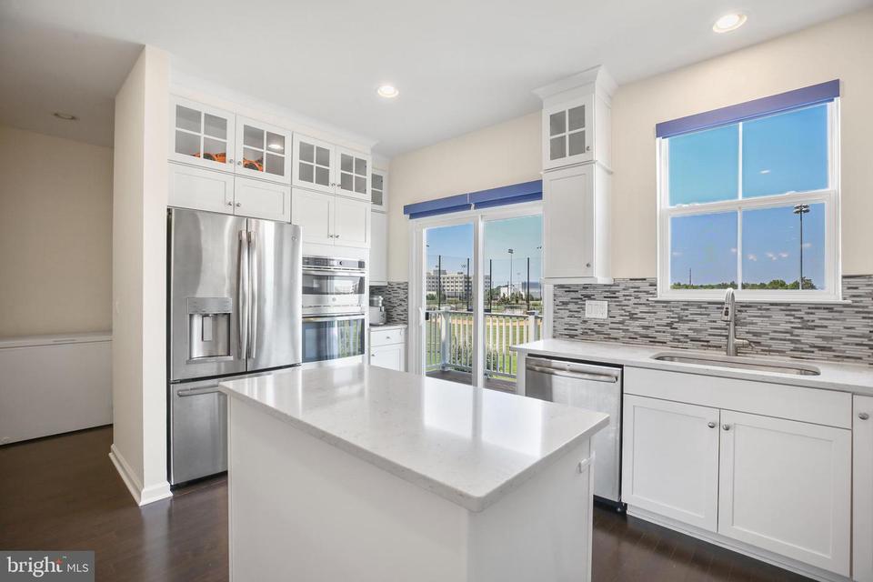  3084 Alan Shepard St, Herndon, VA 20171 photo 8