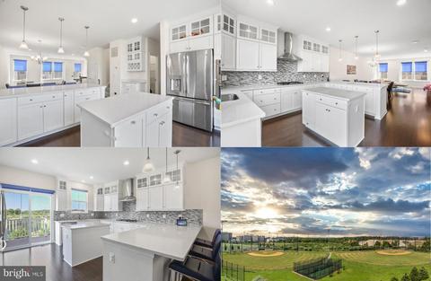 3084 Alan Shepard St, Herndon, VA 20171