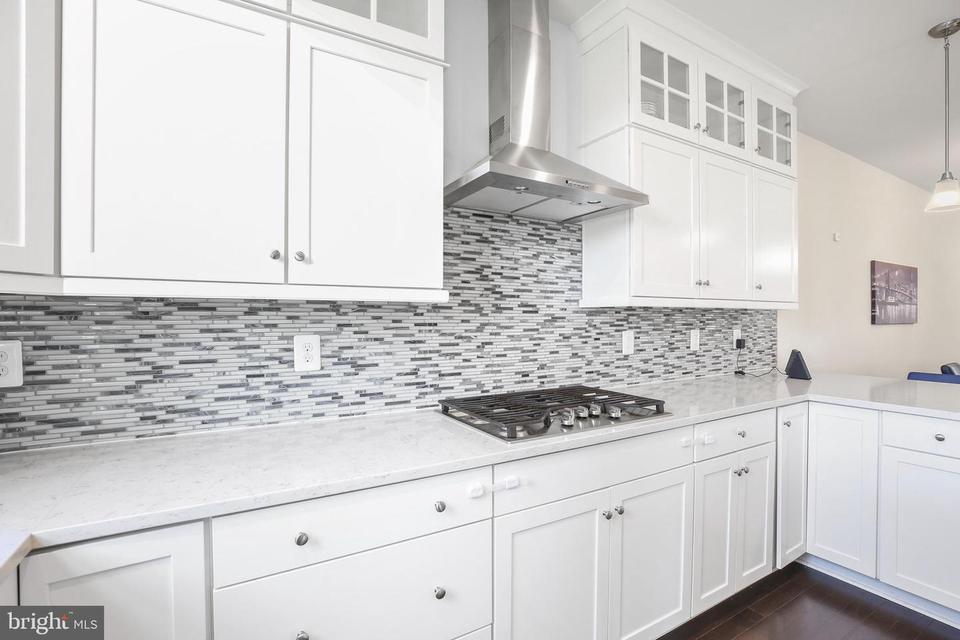  3084 Alan Shepard St, Herndon, VA 20171 photo 6