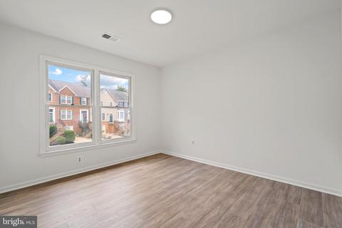 8706 Wadebrook Ter, Springfield, VA 22153 photo 15