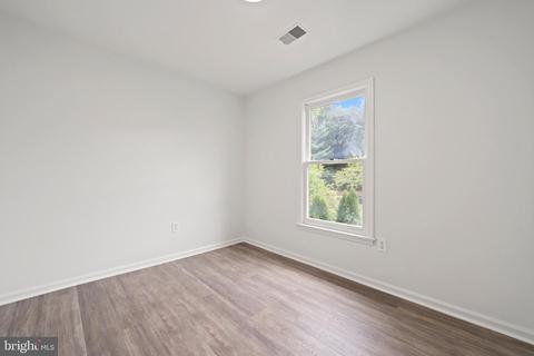 8706 Wadebrook Ter, Springfield, VA 22153 photo 13