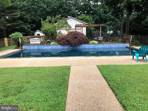 7012 Ben Franklin Rd, Springfield, VA 22150 photo 4