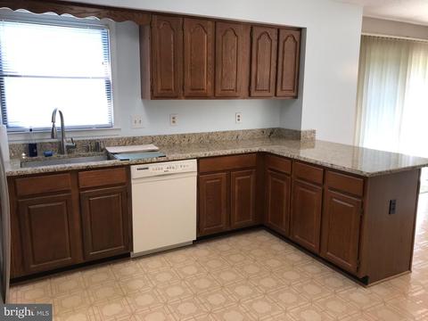 7012 Ben Franklin Rd, Springfield, VA 22150 photo 8