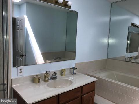 7012 Ben Franklin Rd, Springfield, VA 22150 photo 17