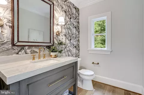 8458 Portland Pl, Mclean, VA 22102 photo 19