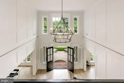 8458 Portland Pl, Mclean, VA 22102 photo 9