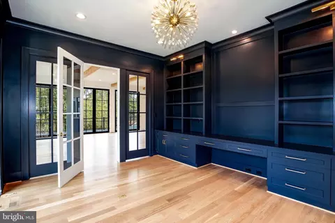 8458 Portland Pl, Mclean, VA 22102 photo 38