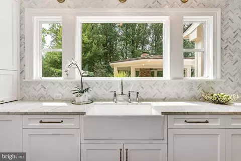 8458 Portland Pl, Mclean, VA 22102 photo 13