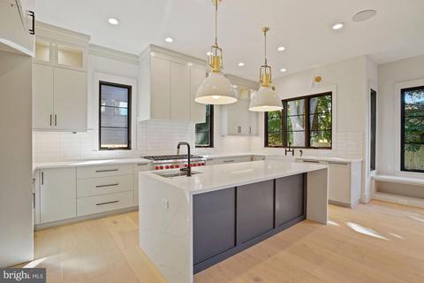 6713 Danforth St, Mclean, VA 22101 photo 9
