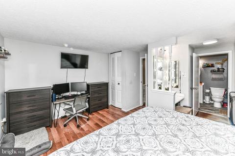8240 Crestmont Cir, Springfield, VA 22153 photo 12