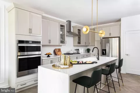 7464 Backett Wood Ter, Mclean, VA 22102