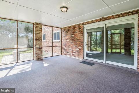 1819 Deer Dr, Mclean, VA 22101 photo 32