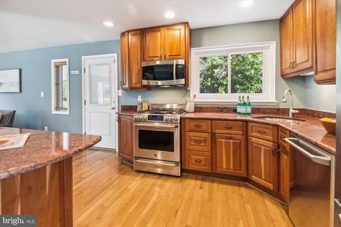 1819 Deer Dr, Mclean, VA 22101 photo 7