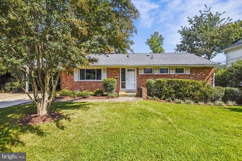 1819 Deer Dr, Mclean, VA 22101 photo 1