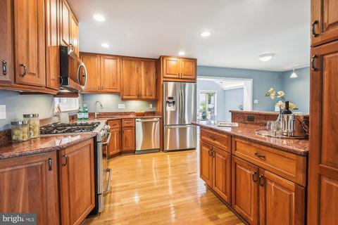 1819 Deer Dr, Mclean, VA 22101 photo 6