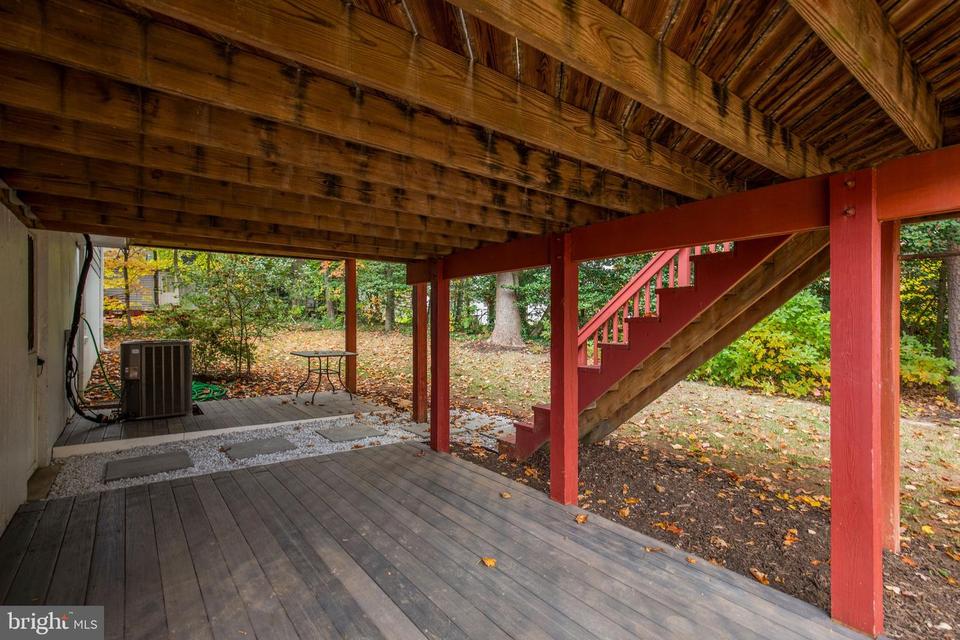  10814 Rippon Lodge Dr, Fairfax, VA 22032 photo 36