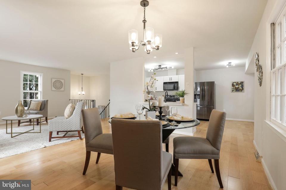  10814 Rippon Lodge Dr, Fairfax, VA 22032 photo 14