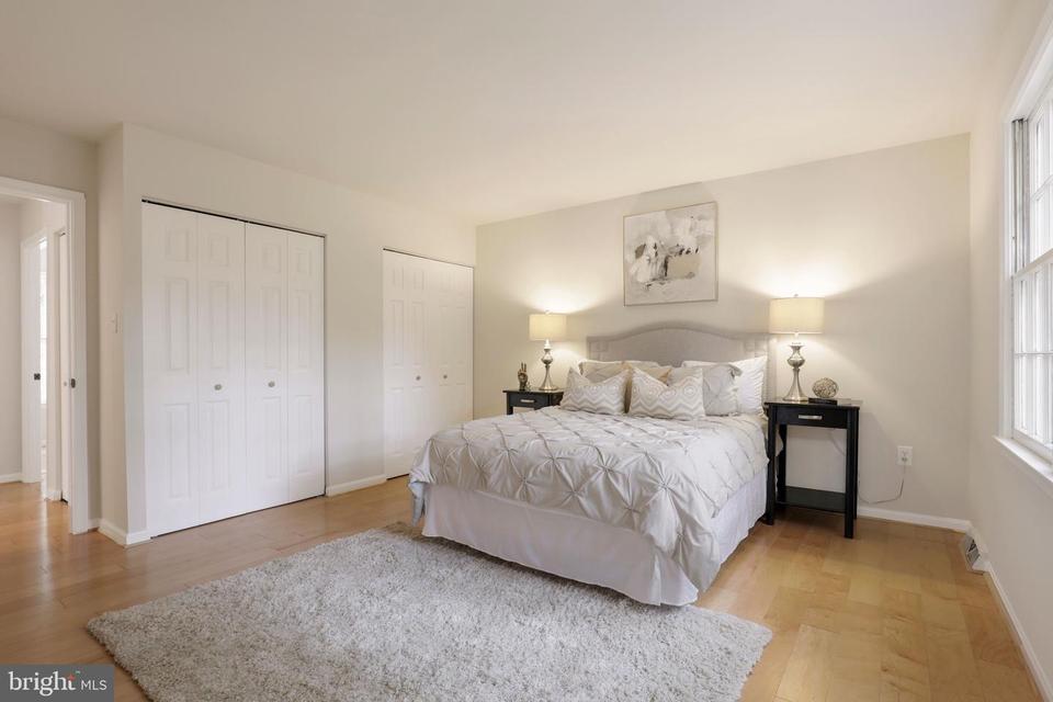  10814 Rippon Lodge Dr, Fairfax, VA 22032 photo 22