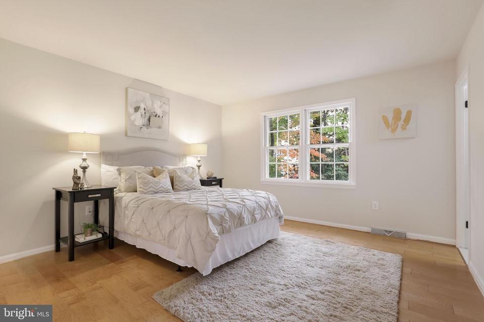  10814 Rippon Lodge Dr, Fairfax, VA 22032 photo 21
