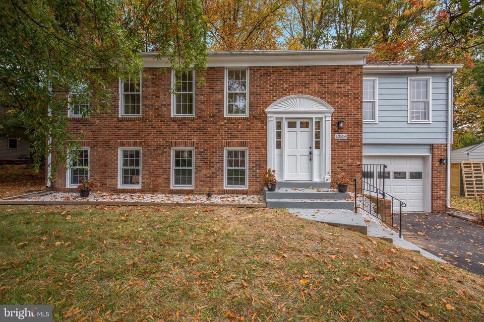  10814 Rippon Lodge Dr, Fairfax, VA 22032 photo 2
