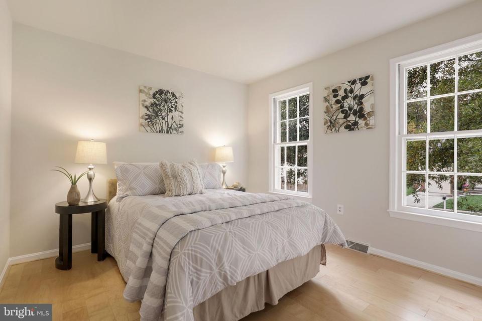  10814 Rippon Lodge Dr, Fairfax, VA 22032 photo 25