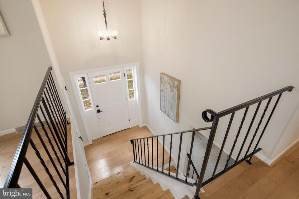  10814 Rippon Lodge Dr, Fairfax, VA 22032 photo 19