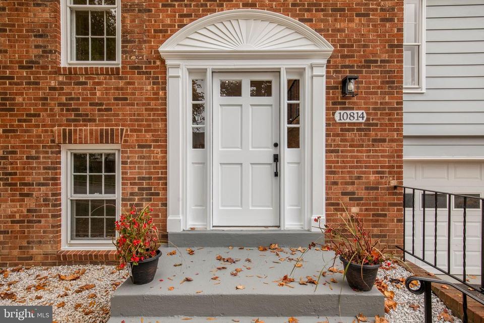  10814 Rippon Lodge Dr, Fairfax, VA 22032 photo 3