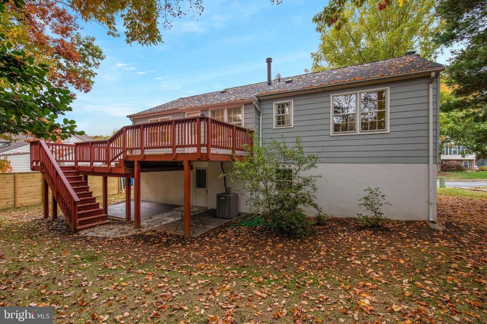  10814 Rippon Lodge Dr, Fairfax, VA 22032 photo 39