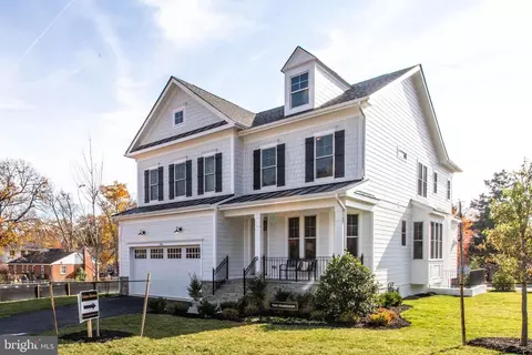 206 Courthouse Rd SW, Vienna, VA 22180