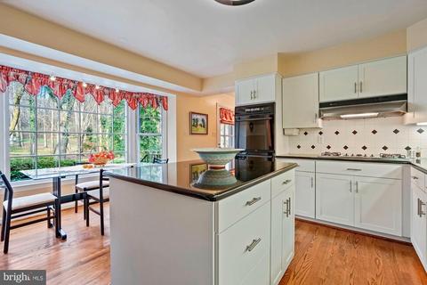 8400 Sparger St, Mclean, VA 22102 photo 12