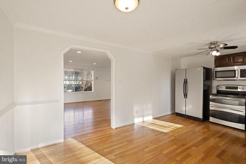8451 Gold Sky Ct, Springfield, VA 22153 photo 14