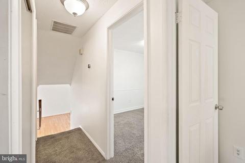 8451 Gold Sky Ct, Springfield, VA 22153 photo 17
