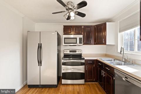 8451 Gold Sky Ct, Springfield, VA 22153 photo 10