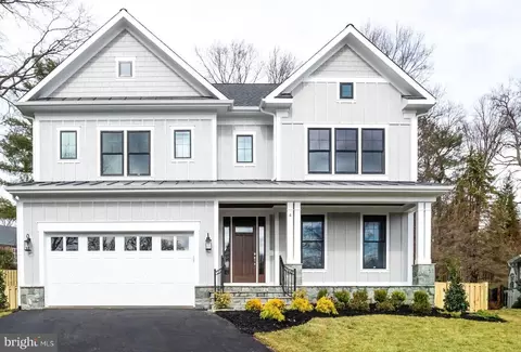 2239 Beacon Ln, Falls Church, VA 22043