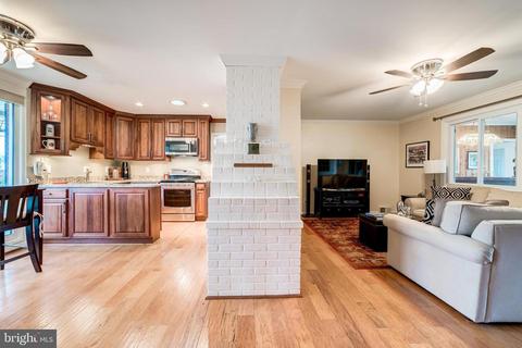 7306 Inzer St, Springfield, VA 22151 photo 5