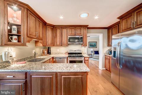 7306 Inzer St, Springfield, VA 22151 photo 9