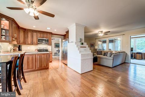 7306 Inzer St, Springfield, VA 22151 photo 6
