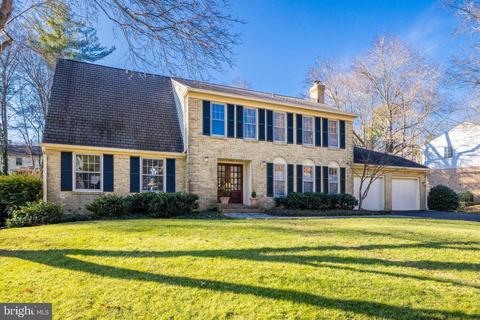 7905 Foxhound Rd, Mclean, VA 22102 photo 1