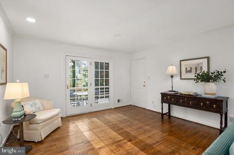 7905 Foxhound Rd, Mclean, VA 22102 photo 15