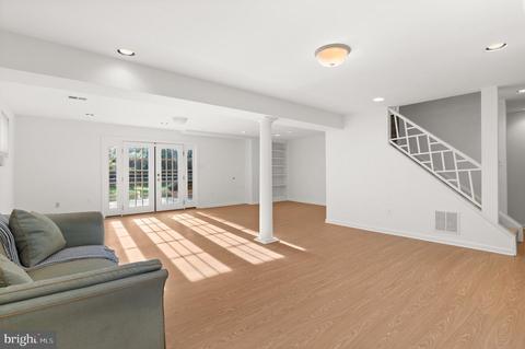 7905 Foxhound Rd, Mclean, VA 22102 photo 30