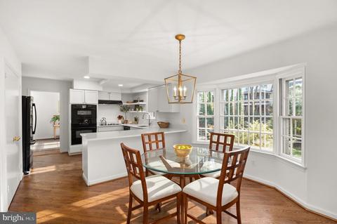 7905 Foxhound Rd, Mclean, VA 22102 photo 9
